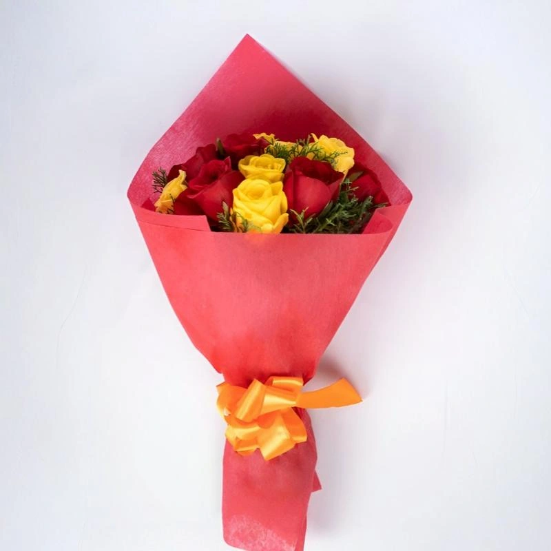 12 Mixed Roses Bunch